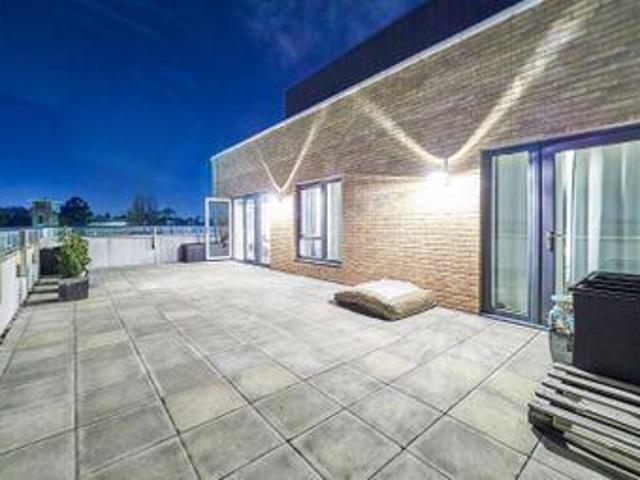 House for sale in Isleworth, Greater London
