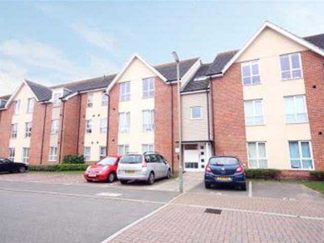 House for sale in Addlestone, Runnymede
