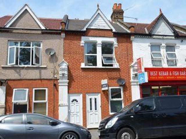 House for sale in Brentford End, Greater London
