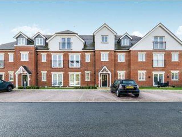 House for sale in Shepperton, Spelthorne
