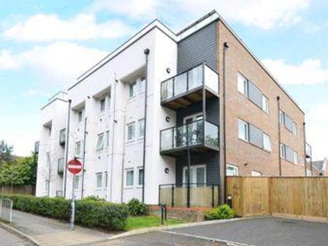 House for sale in Heol-las, Surrey