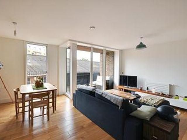House for sale in Brentford End, Greater London