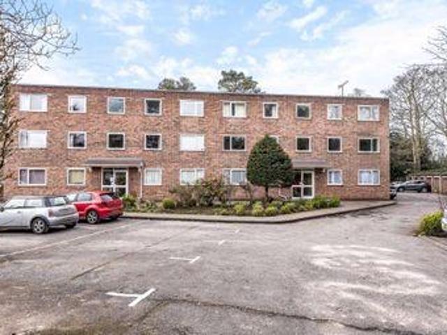 House for sale in Ascot
