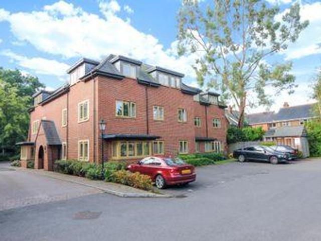 House for sale in Ascot