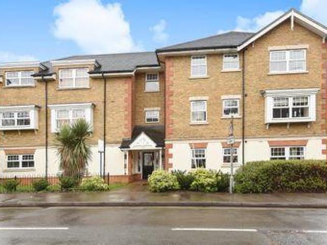 House for sale in Ascot