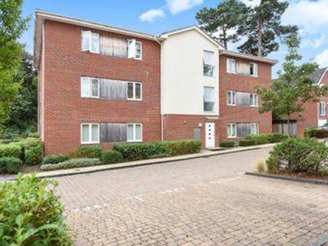 House for sale in Ascot