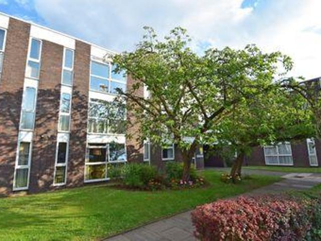 House for sale in Deepcut, Surrey