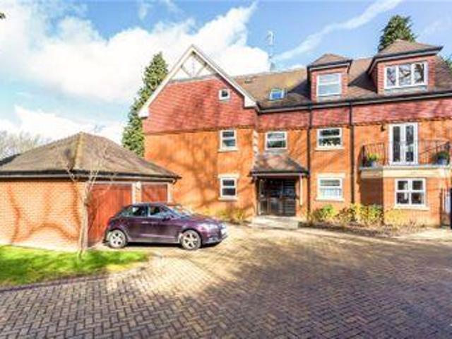 House for sale in Hillview, Surrey