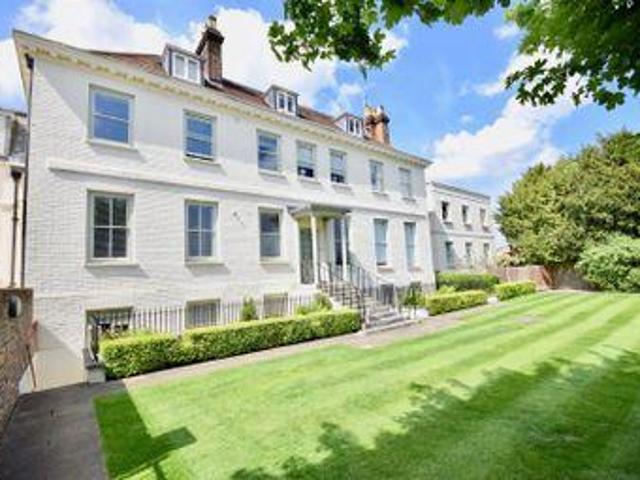 House for sale in Ashtead, Mole Valley