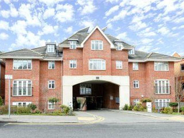 House for sale in Hillview, Surrey