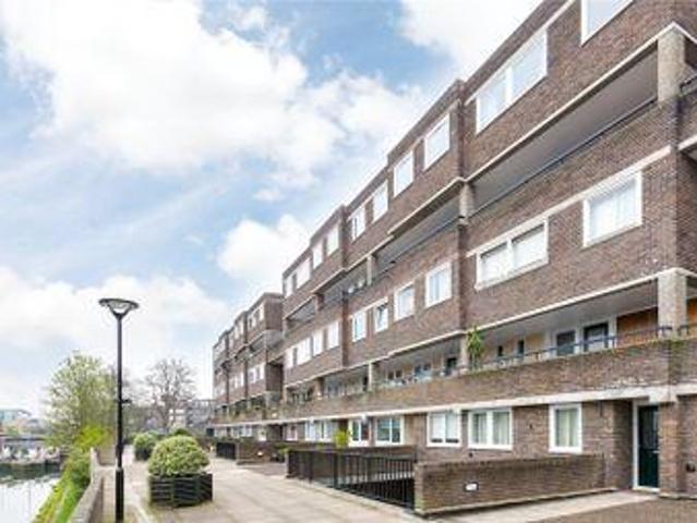 House for sale in Brentford End, Greater London