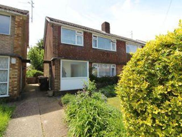 House for sale in Luton
