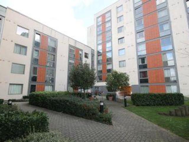 House for sale in Brentford End, Greater London
