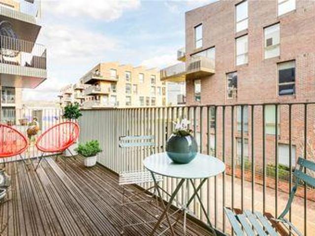 House for sale in Brentford End, Greater London