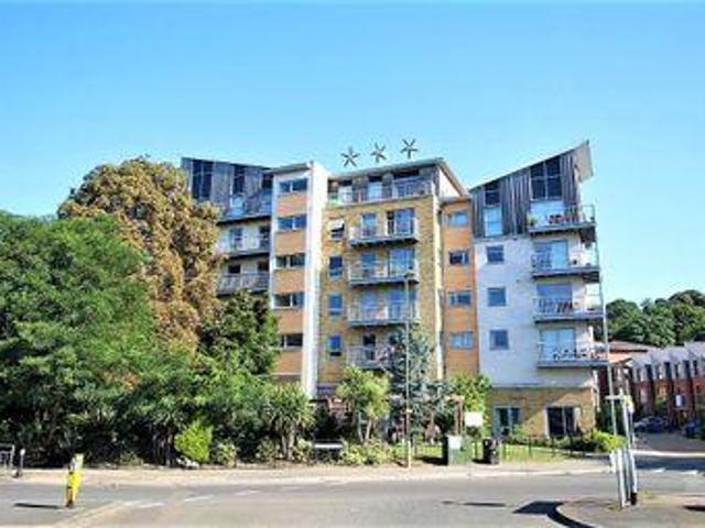 House for sale in Farnborough, Rushmoor