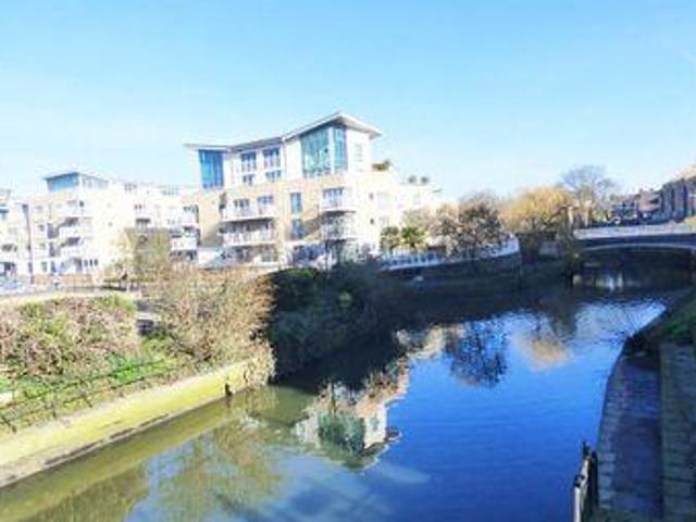 House for sale in Brentford End, Greater London