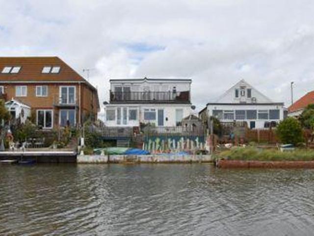 House for sale in Fishersgate, West Sussex