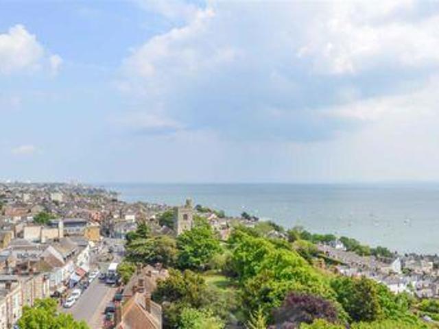 House for sale in Leigh-on-sea