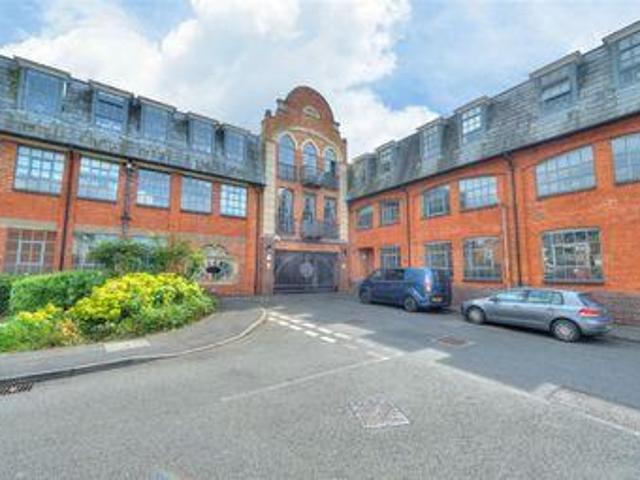 House for sale in Northampton, Northamptonshire