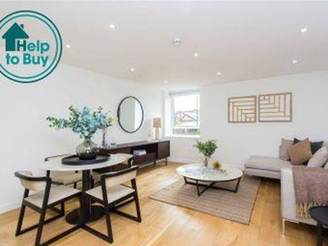 House for sale in Little Stanmore, Greater London