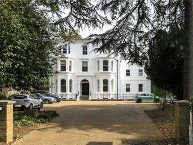 House for sale in Twickenham, Greater London