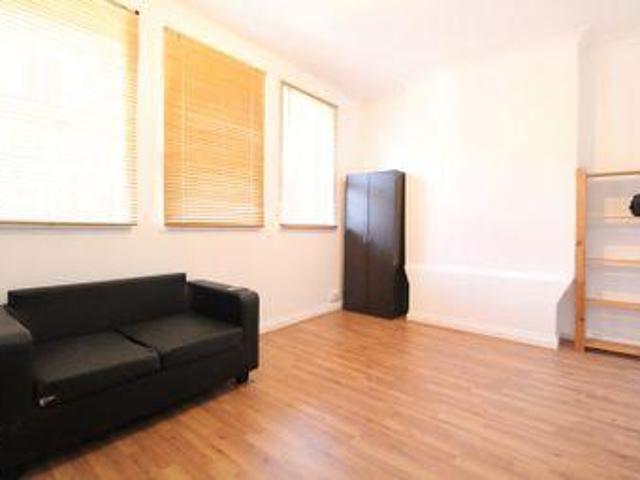 House for sale in Luton