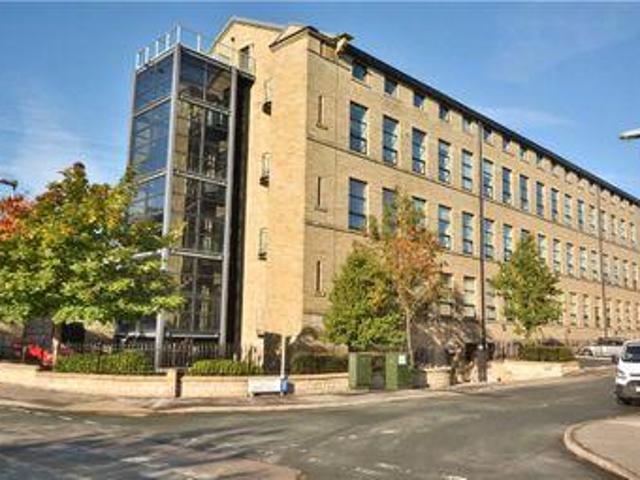 House for sale in Bradford, West Yorkshire
