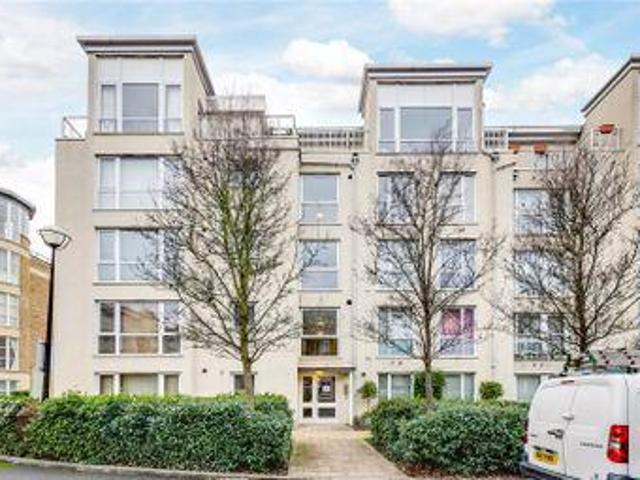 House for sale in Deepcut, Surrey