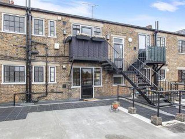 House for sale in Weybridge, Elmbridge