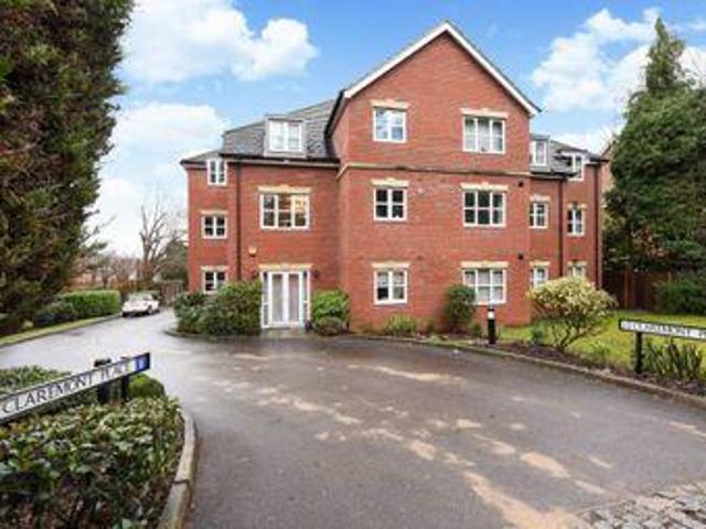 House for sale in Heol-las, Surrey