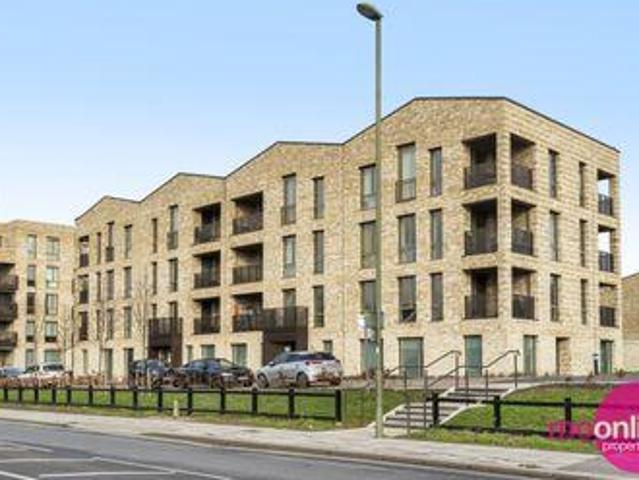 House for sale in Edgware, Greater London