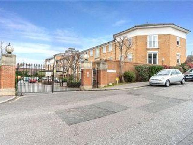 House for sale in Brompton, Chatham