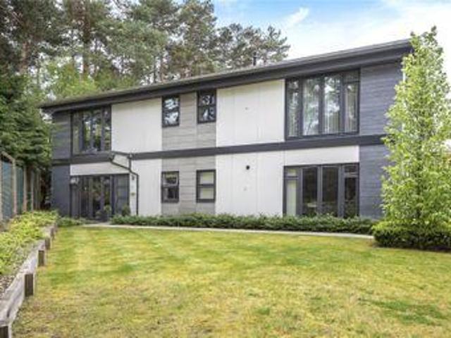 House for sale in Crowthorne