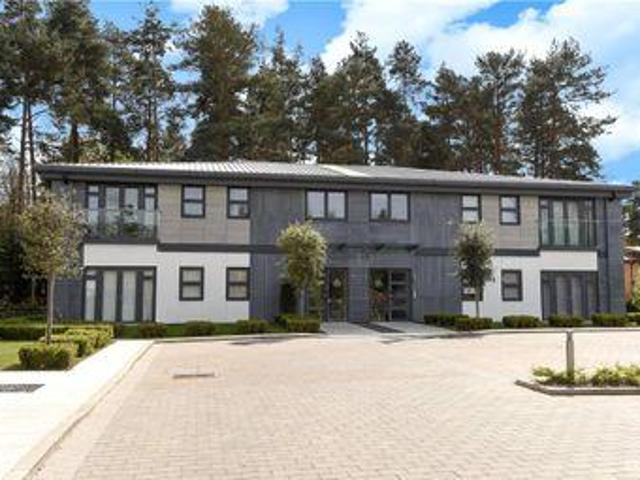 House for sale in Crowthorne