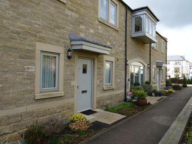 House for sale in Froggatt, East Midlands