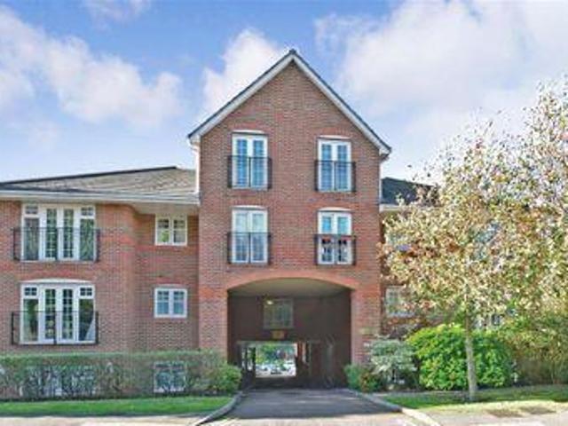 House for sale in Hillview, Surrey