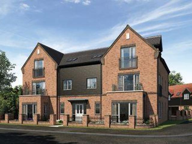 House for sale in Heol-las, Surrey