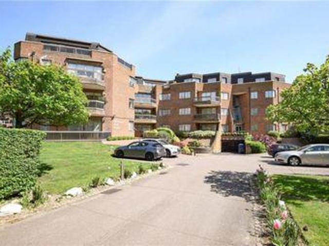 House for sale in Little Stanmore, Greater London