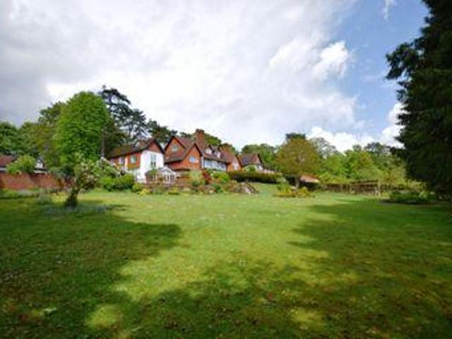 House for sale in Fole, Surrey