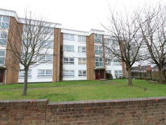 House for sale in Luton