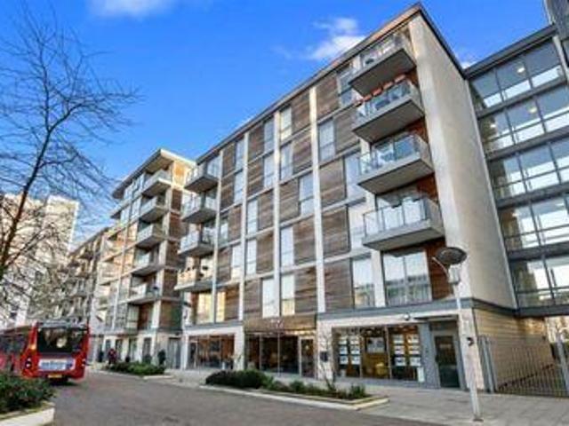 House for sale in Brentford End, Greater London
