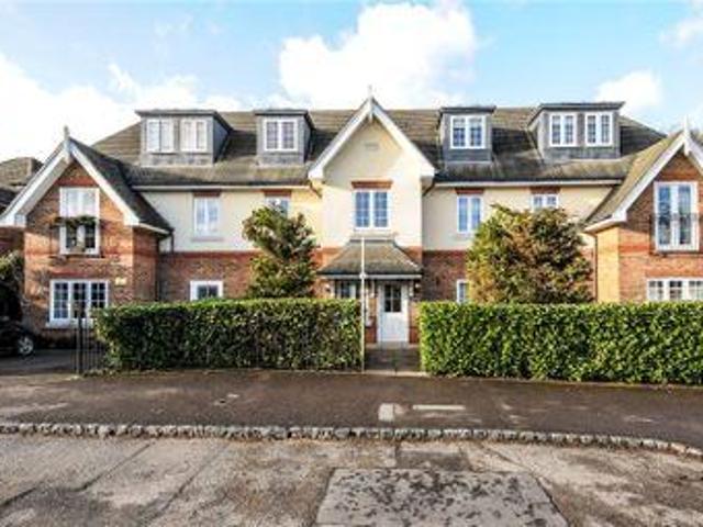 House for sale in Ascot