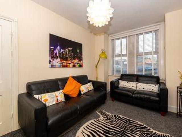 House for sale in London Borough of Croydon, Thornton Heath
