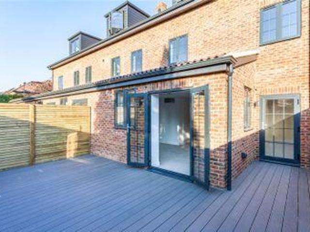 House for sale in Edgware, Greater London