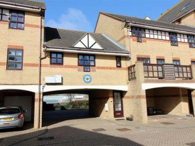 House for sale in Fishersgate, West Sussex