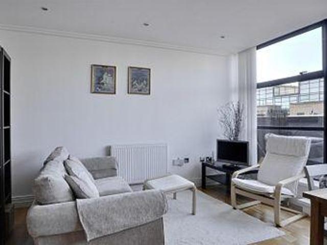 House for sale in Brentford End, Greater London