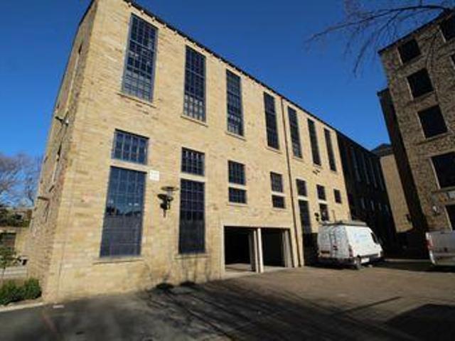 House for sale in Huddersfield, Kirklees