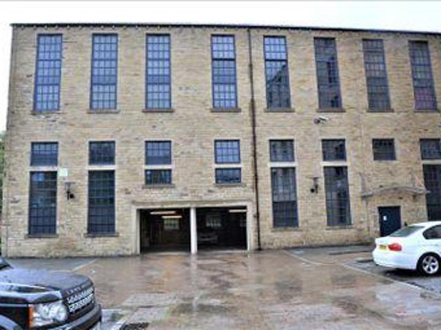 House for sale in Huddersfield, Kirklees