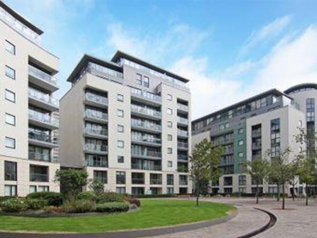 House for sale in Brentford End, Greater London