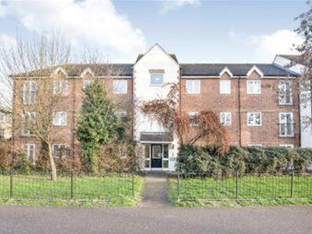 House for sale in Batchworth, Hertfordshire
